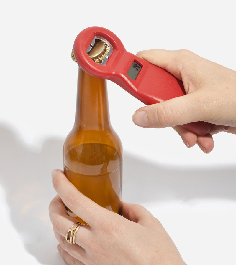Apribottiglie con contatore di birre