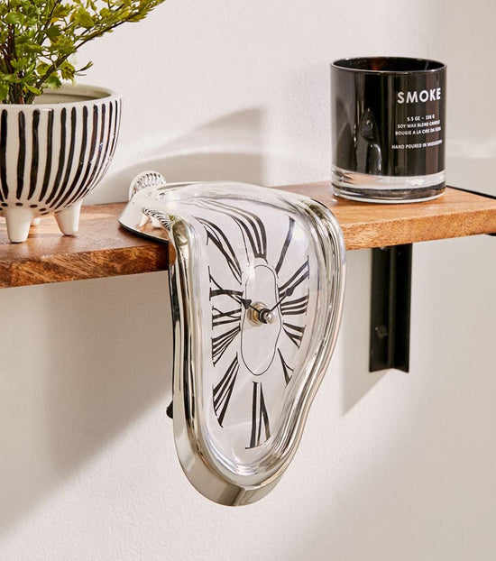 Orologio fuso ispirato a Dalì