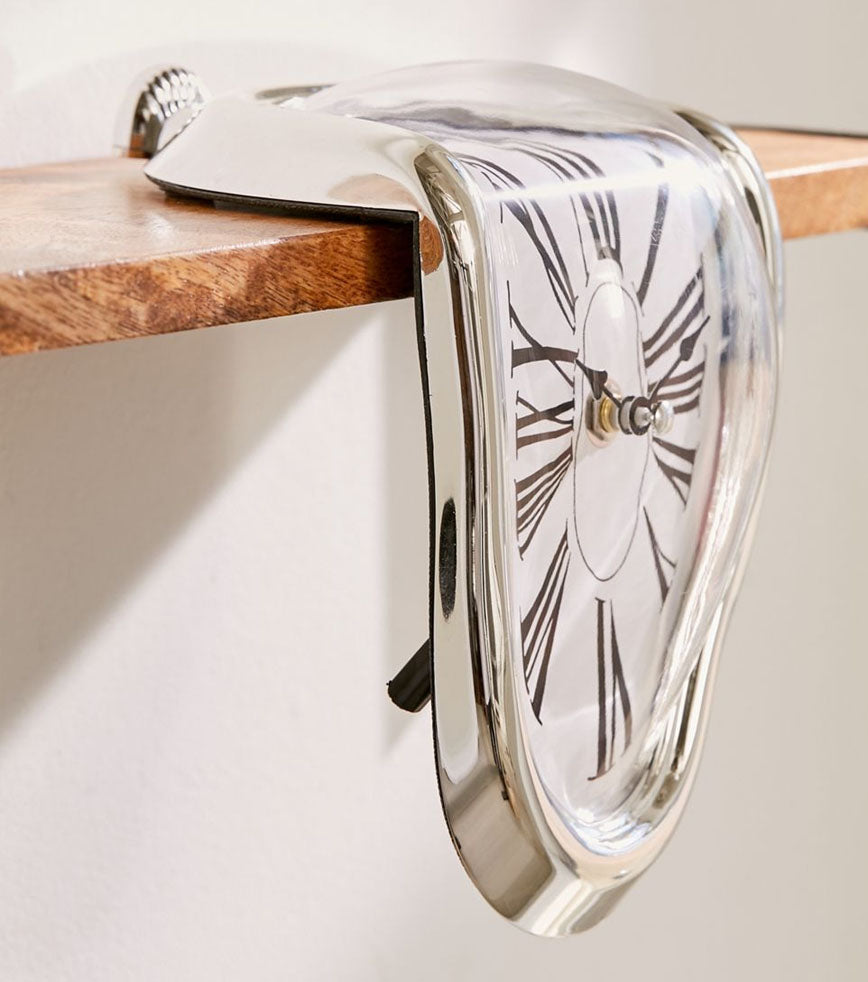 Orologio fuso ispirato a Dalì