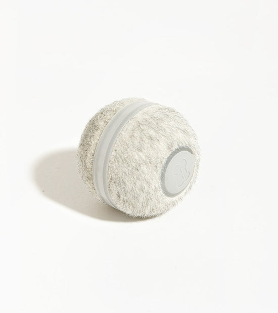 Balle interactive pour chats