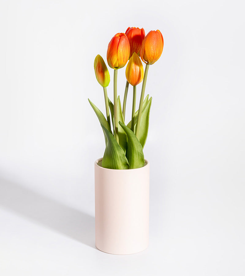 Bouquet realistico di tulipani