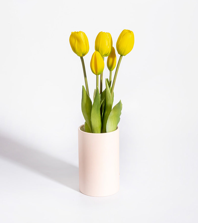 Bouquet realistico di tulipani