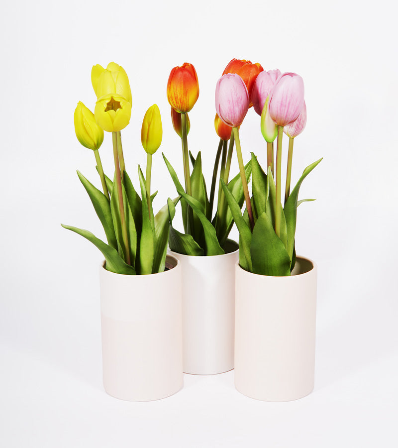Bouquet realistico di tulipani