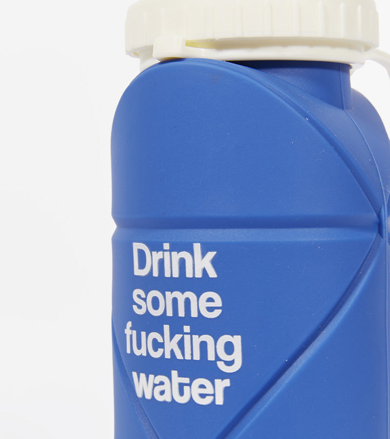 Bottiglia pieghevole "Drink some fucking water"