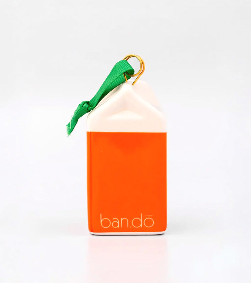 Brique de jus d'orange à suspendre