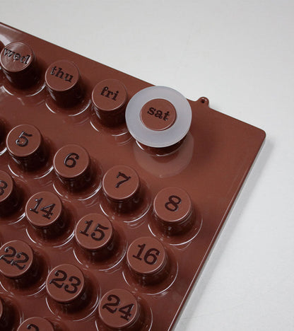 Calendario perpetuo color caffè - Ring a Date