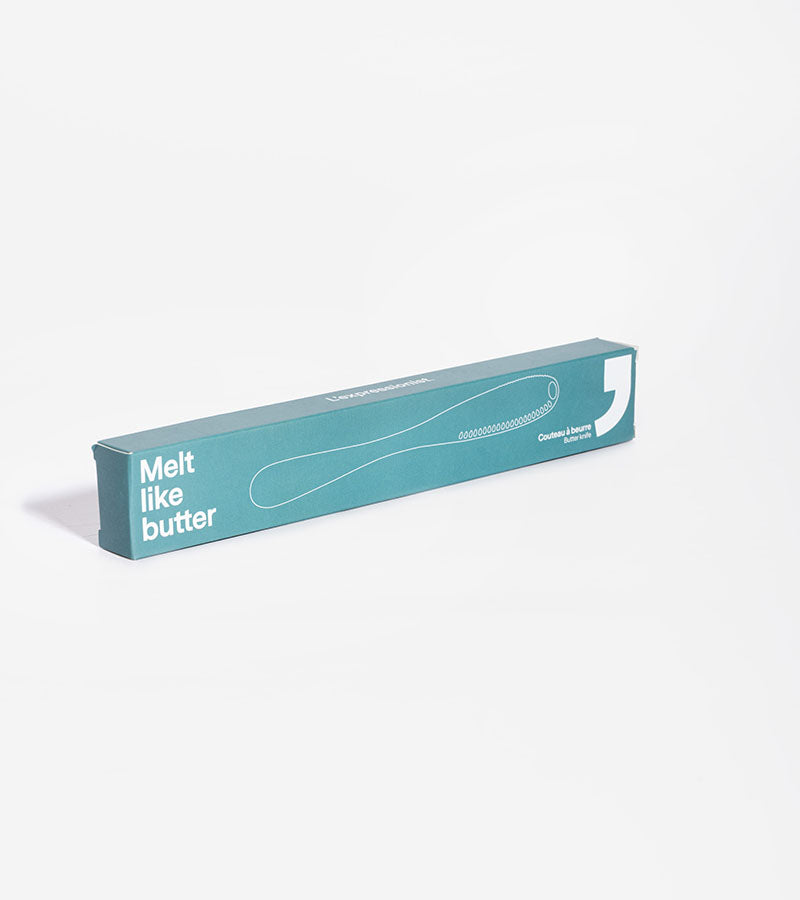 Couteau à beurre facile à tartiner  L'expressionist