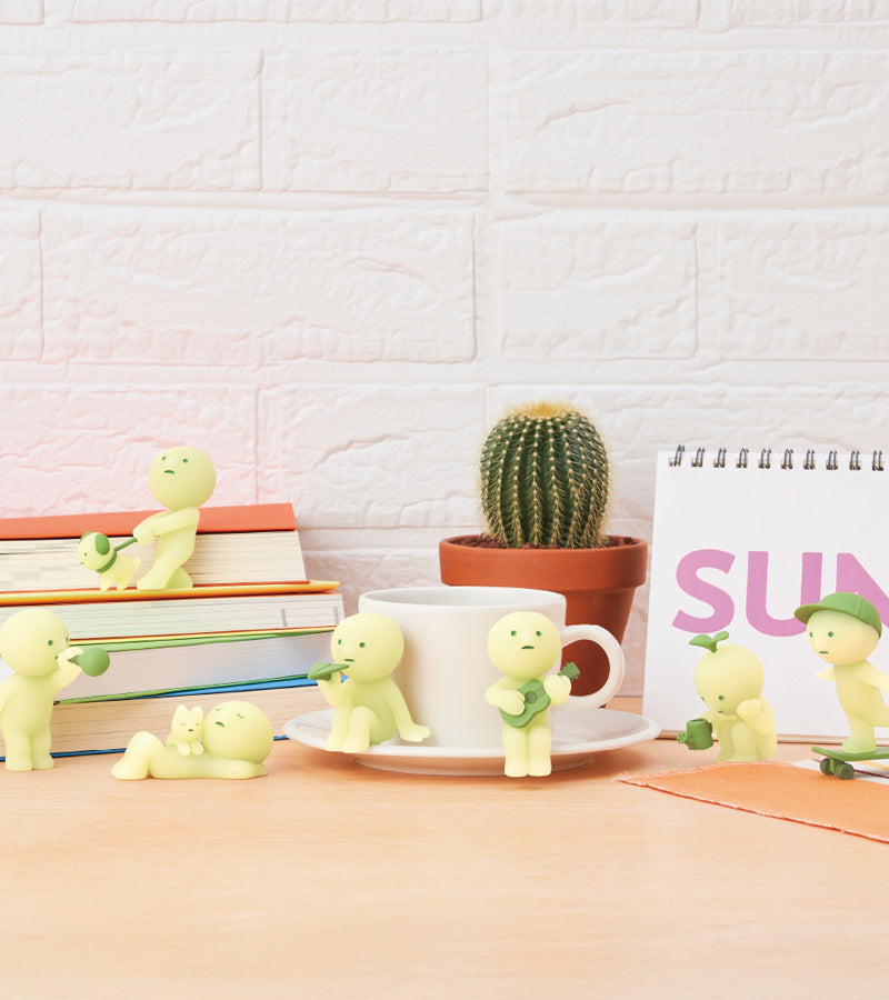 Figurine fluorescente Smiski - série Sunday