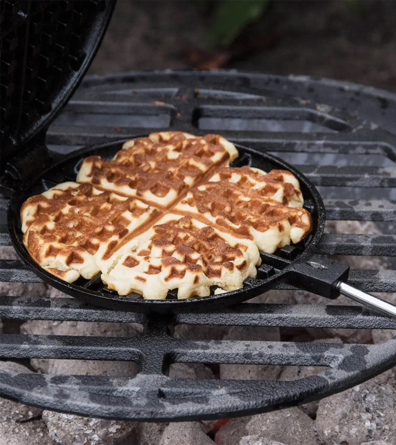 Una piastra per waffle barbecue