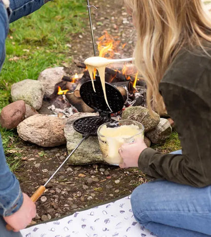 Una piastra per waffle barbecue
