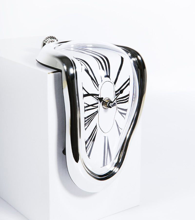 Orologio fuso ispirato a Dalì