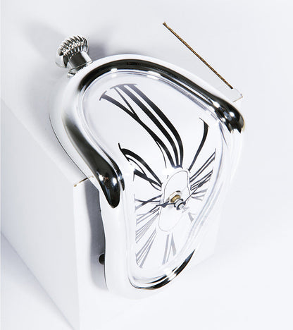 Horloge fondante inspiration Dali