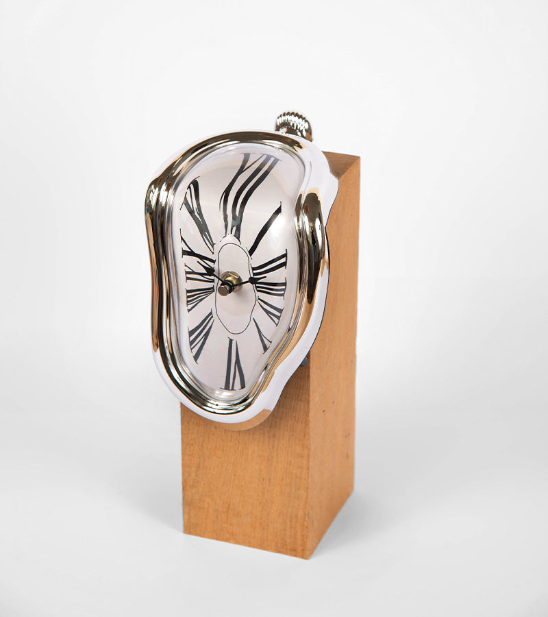 Orologio fuso ispirato a Dalì