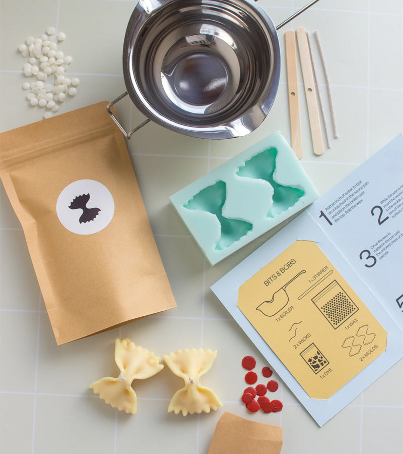 Kit DIY per realizzare candele a forma di pasta farfalle