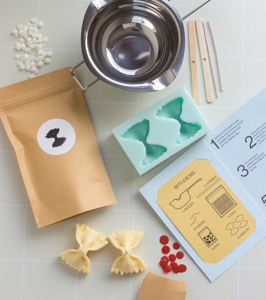 Kit DIY per realizzare candele a forma di pasta farfalle