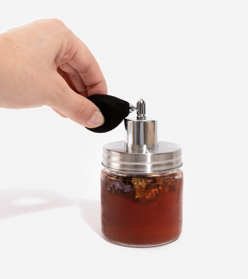 Kit pour créer votre propre parfum floral  Kikkerland