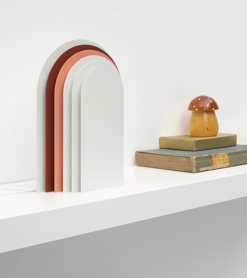 Lampada da tavolo ad arco a LED