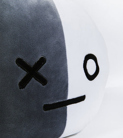 Les peluches-coussin BT21