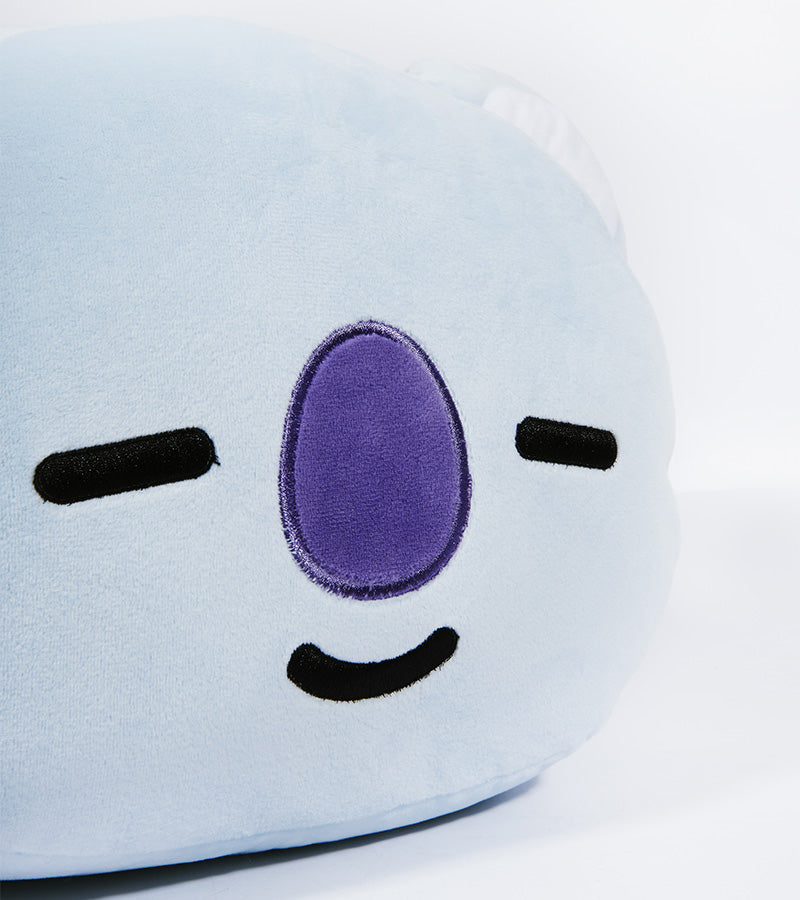 Les peluches-coussin BT21