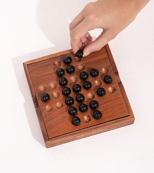 Gioco solitario in legno
