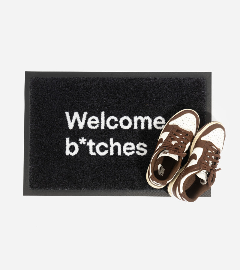 Paillasson Welcome b*tches  L'expressionist