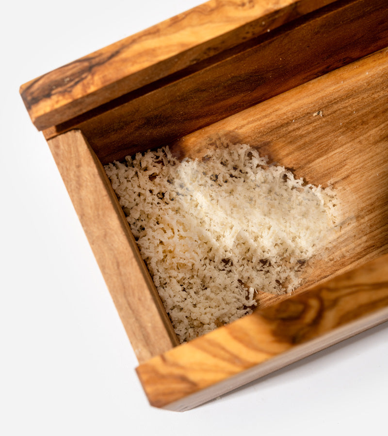 Grattugia per formaggio in legno d'ulivo italiano