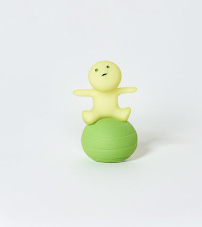 Figurine fluorescente Smiski - série Exercising 