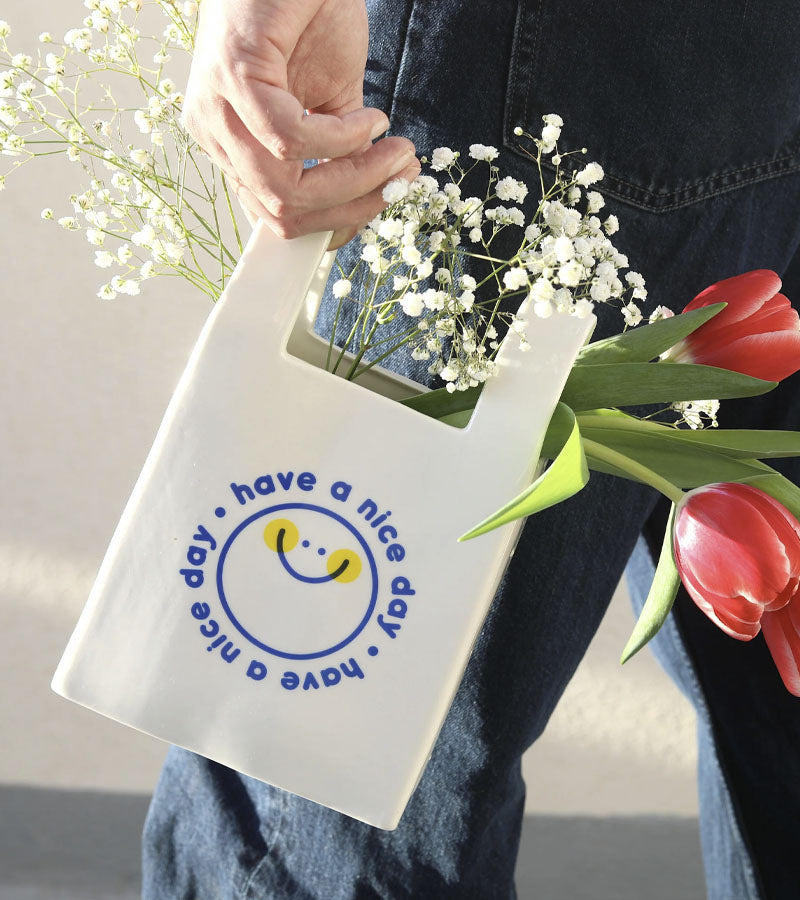 Vase sac plastique en céramique 