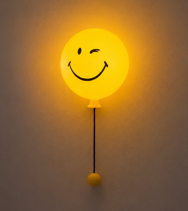 Luce notturna da parete a forma di smiley 😊💡