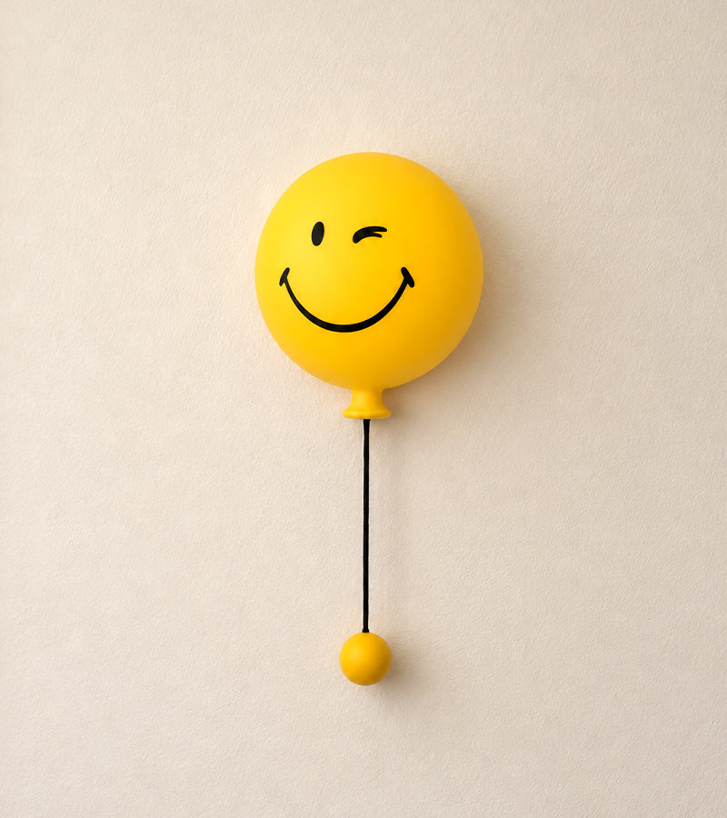 Luce notturna da parete a forma di smiley 😊💡